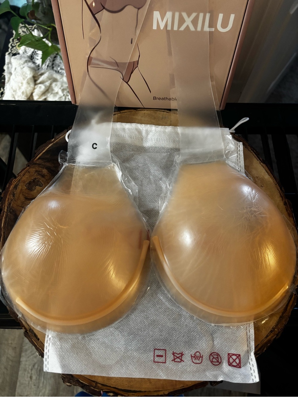 Mixilu, adhesive bra with lifting invisible straps.  Cup size “C”